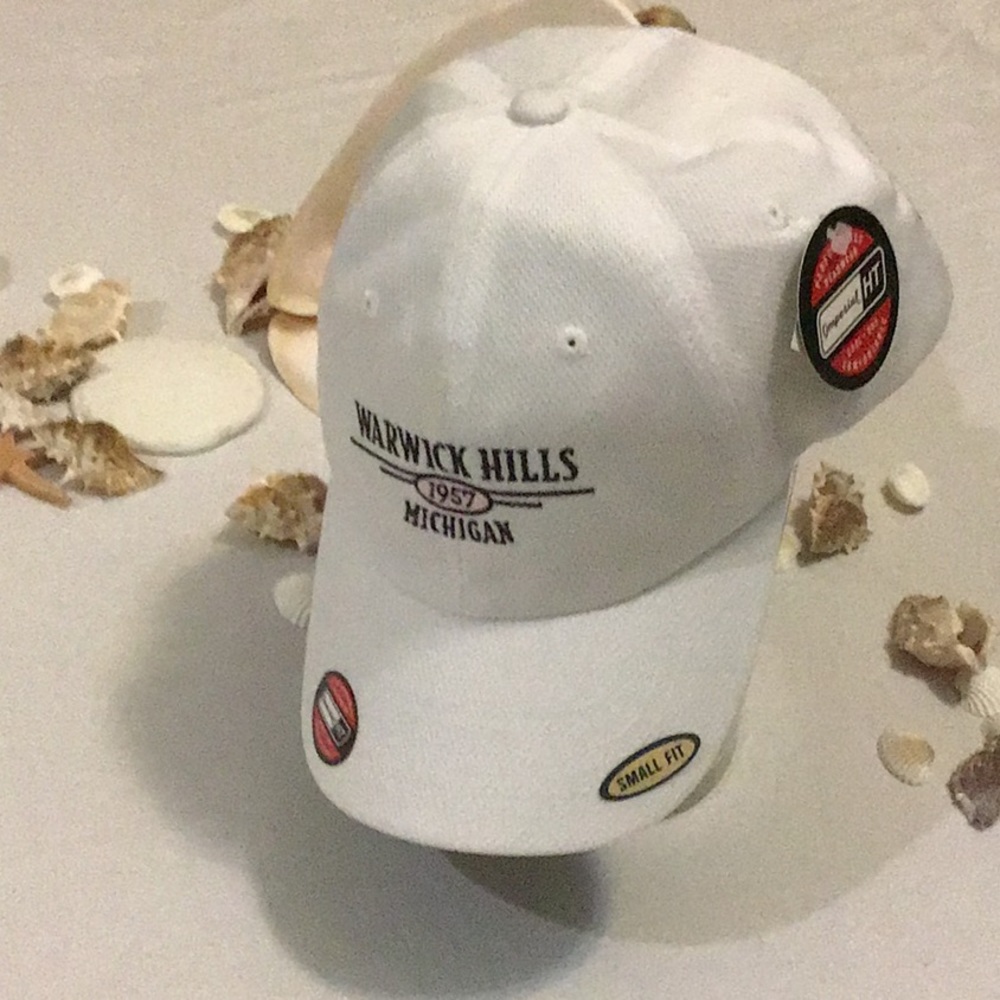 “Warwick Hills” White golf hat